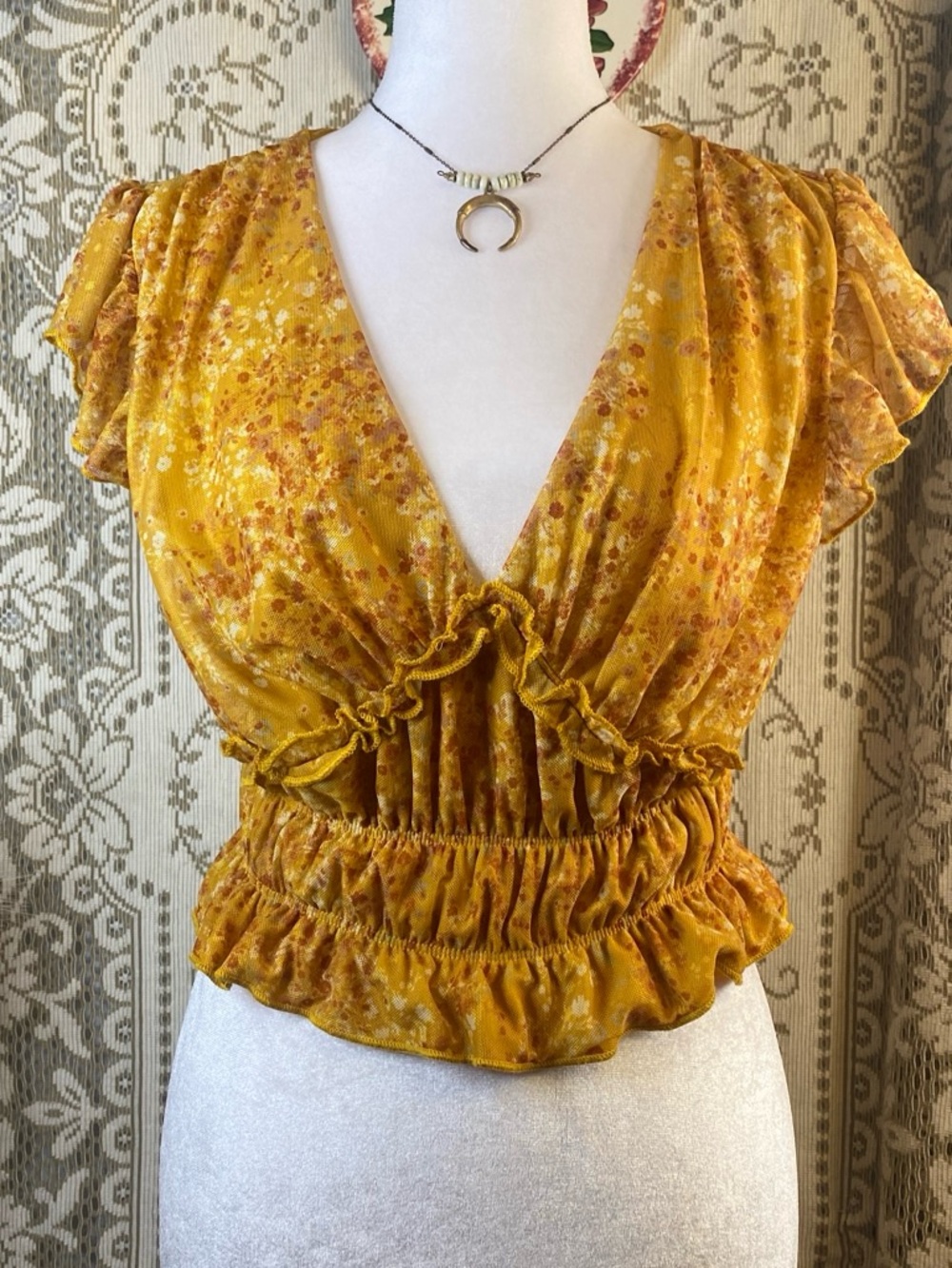 Gypsies & Moondust Mustard Floral V-Neck Ruffle Waist Bohemian Blouse Size M